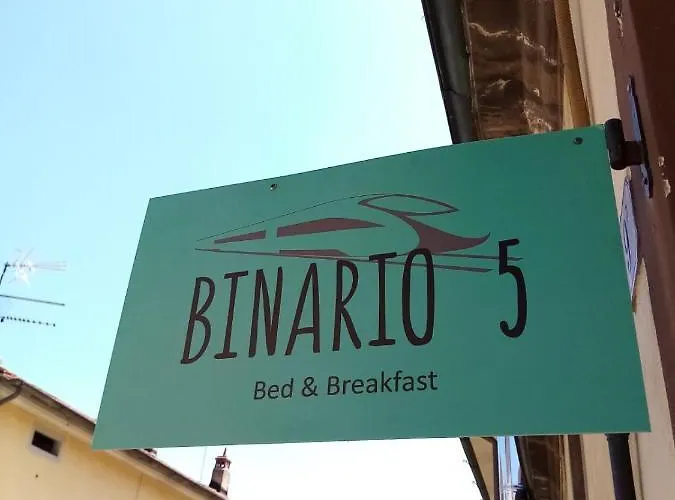Bed and Breakfast Binario 5 Lucca